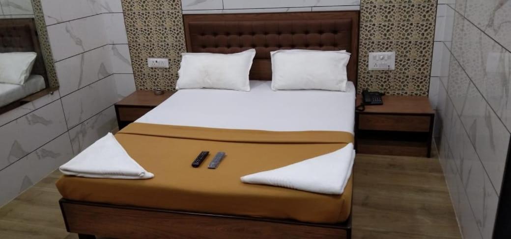 מומביי Hotel Royal Residency מראה חיצוני תמונה